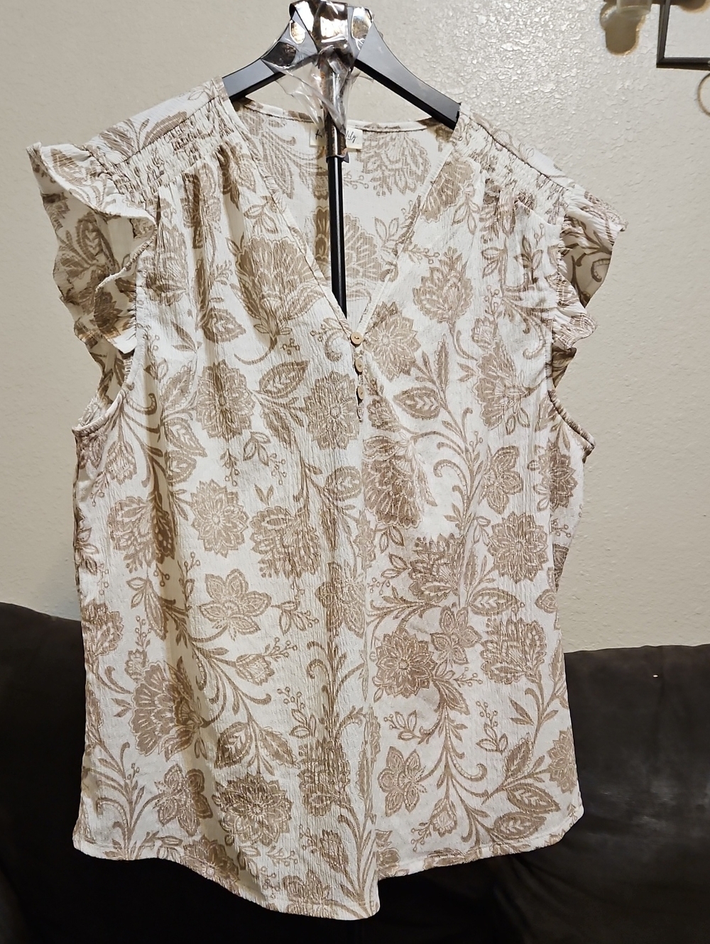 Women’s Floral Ruffle Sleeve Blouse in Beige